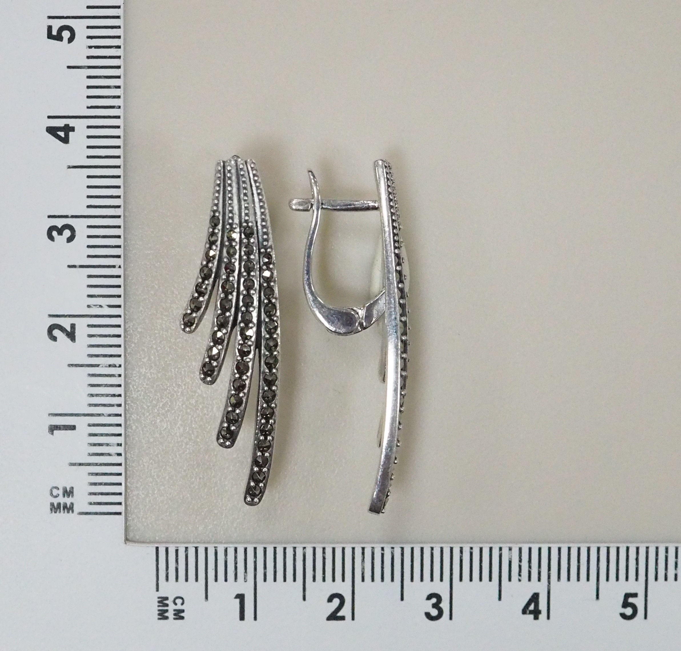 Серебряные серьги с марказитами